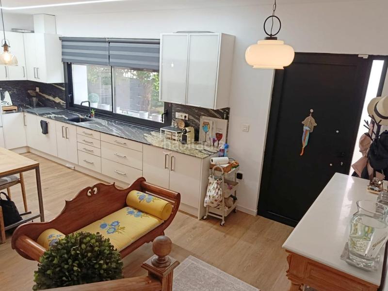 Foto 9e76833f-44be-4549-ad6f-162ada860e4d. Casa aparellada amb aparcament a Sutullena Lorca