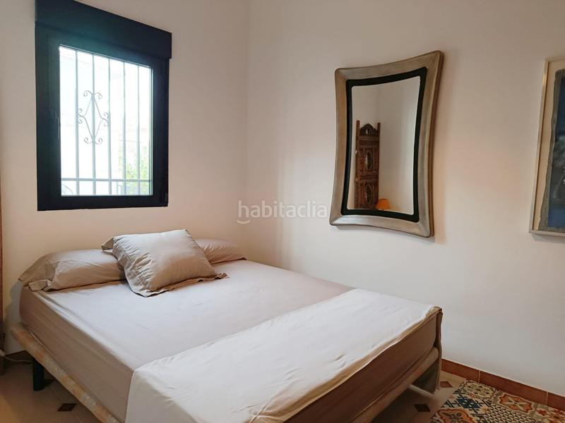 Foto c5c76207-a70b-497f-a28c-e00ca7d6a210. Casa aparellada amb aparcament a Sutullena Lorca