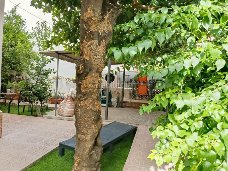 Foto fae27370-a285-40d3-a7b5-66c7a49bdd20. Casa aparellada amb aparcament a Sutullena Lorca