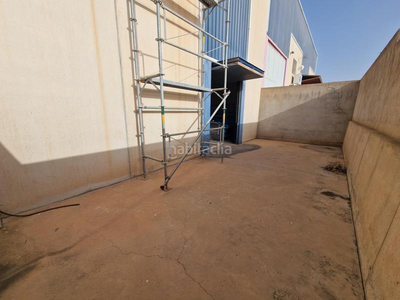 Foto 813c3207-1b8f-44aa-840f-6e3499f75383. Capannone industriale in Águilas