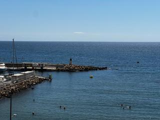 Pis  Paseo de parra. Piso en primera línea con vistas al mar y dos plazas de garaje