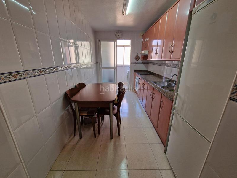 Foto 47a3786b-5087-4697-96d8-3774a5bdd2b2. Piso  a escasos metros del mar en Casco Antiguo Águilas