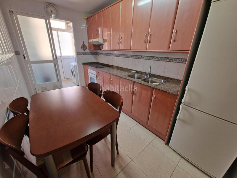 Foto 78d6c02b-3d6f-4351-b40d-c954fcdf8db0. Piso  a escasos metros del mar en Casco Antiguo Águilas