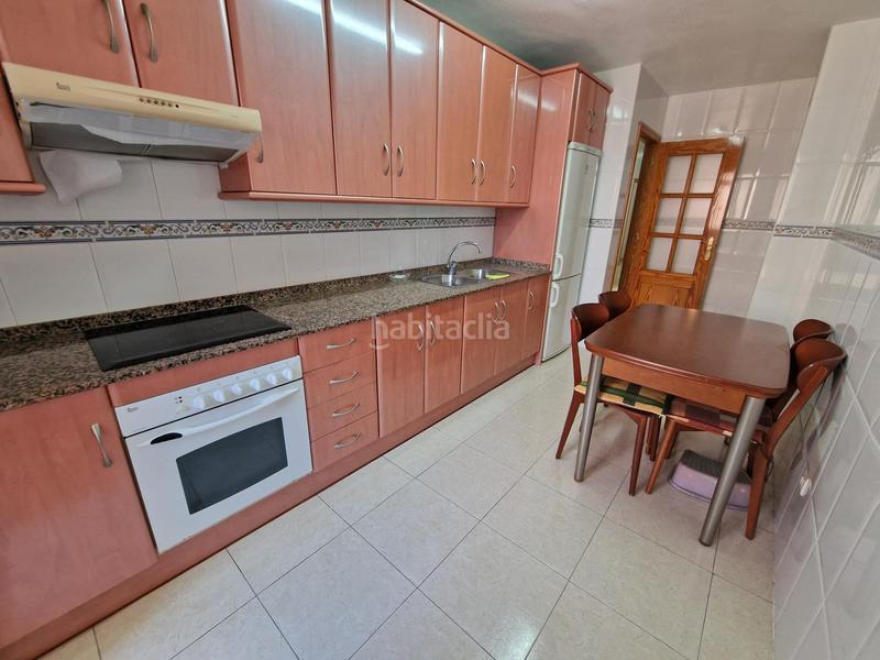 Foto b7be85a0-f3b1-4860-820b-f1e06ac2386c. Piso  a escasos metros del mar en Casco Antiguo Águilas