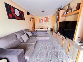 Flat  Calle de horacio fernández inguanzo 'el paisano'. Amplio y luminoso piso de 4 dormitorios y garaje