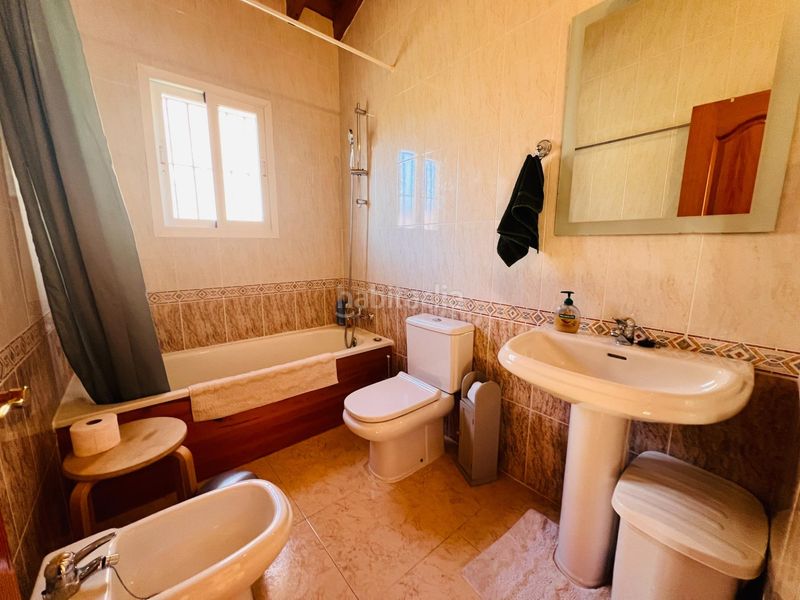 Foto 1184638a-9c1b-47b0-b511-2c1b59896f8d. Casa amb aparcament a Águilas