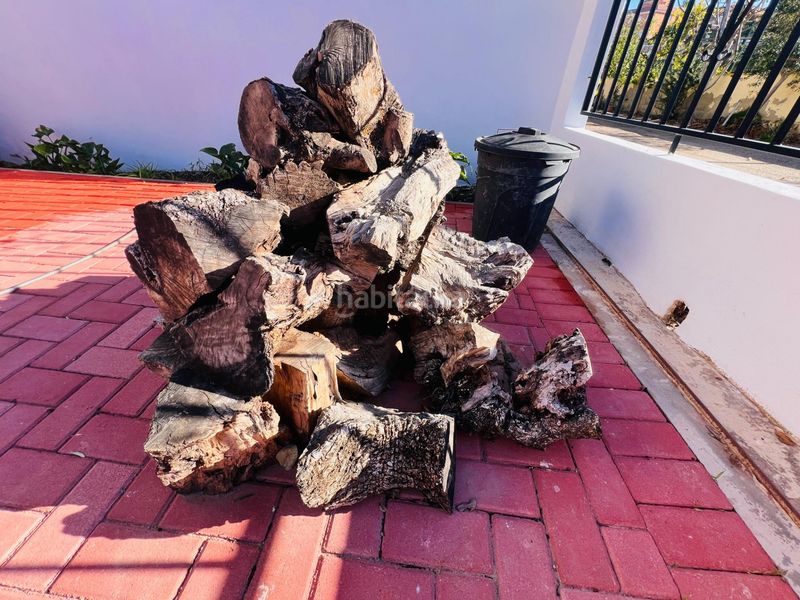 Foto 4acb2160-e157-47cf-8416-7a895a35c8e1. Casa amb aparcament a Águilas