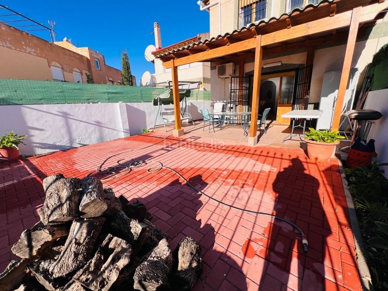 Foto b30cdab9-0485-4de4-a145-966d671ab411. Casa amb aparcament a Águilas