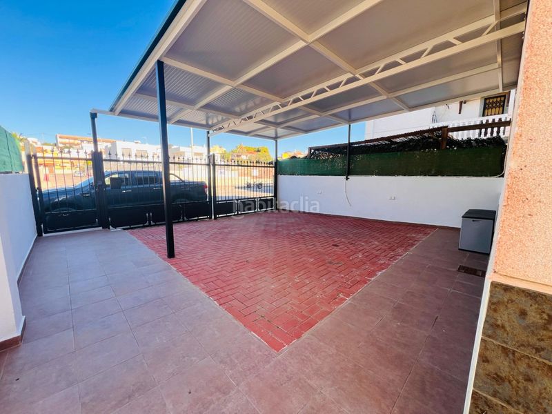 Foto cdb3b095-1caf-42b4-8369-52539fbb09e9. Casa amb aparcament a Águilas