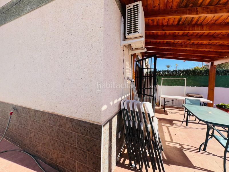 Foto cf1f2a33-da1b-46eb-b90f-803e3e96d7ba. Casa amb aparcament a Águilas