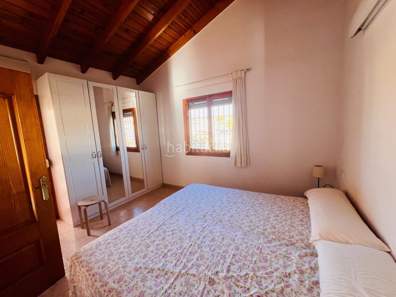 Foto fd6b3b50-6fe6-4f35-88b7-2d4f30b142f3. Casa amb aparcament a Águilas