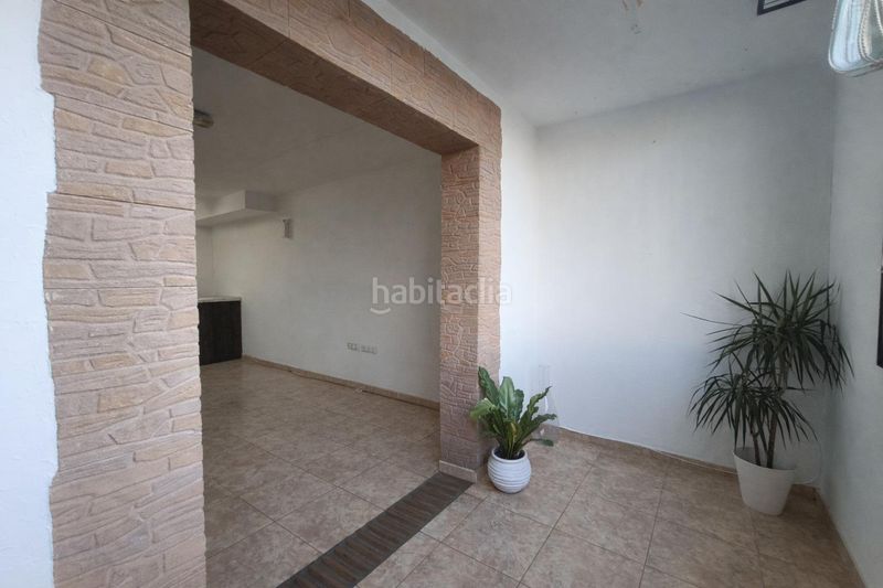 Foto ea8dd98b-14f6-4983-8415-5229844e3c75. Casa amb aparcament a Águilas