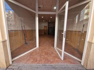 Local Comercial a Casco Antiguo. Amplio local comercial en venta en la huerta, águilas  55,000
