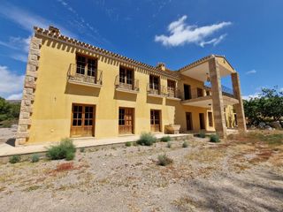 Terreny residencial a Águilas. Impresionante cuadra en águilas  obra nueva con amplias instalac