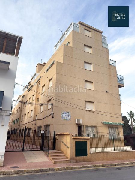 Foto e5b24364-40b4-4e99-8b58-d35f2b4e6f9e. Pis amb aparcament a Delicias Águilas