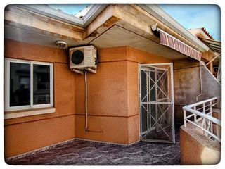 Casa adossada a Casco Antiguo. Impresionante adosado en el paseo de parra, águilas por solo 186