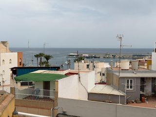 Casa a Casco Antiguo. Amplia casa en el centro de águilas a solo 200 metros del mar  1