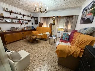 Flat in Casco Antiguo. Piso en águilas  oportunidad única por 115,000