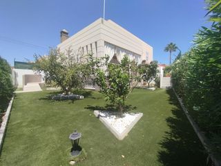 Xalet a Calarreona. Increíble villa independiente con vistas al mar!!!!