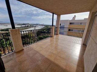 Flat in Calarreona. Amplio y luminoso piso en calarreona, águilas por 280.000