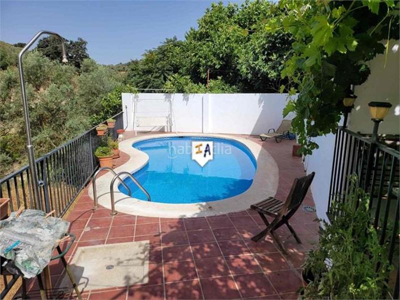 Foto c4322245-2df0-4a76-8e90-87749f1a384a. Masia amb piscina a Iznájar