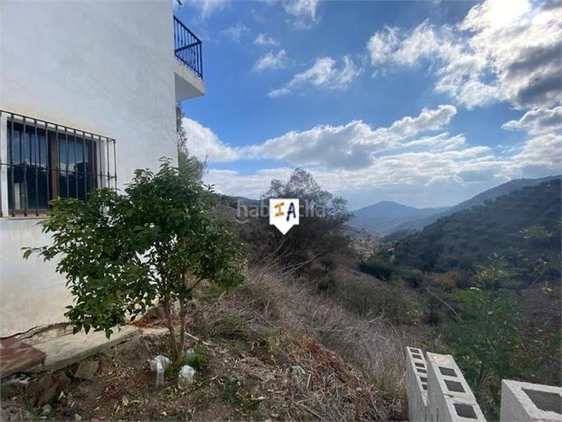 Foto 551ed82f-c4a1-4c84-a5f6-5bb487cd0515. Casa adosada en Comares