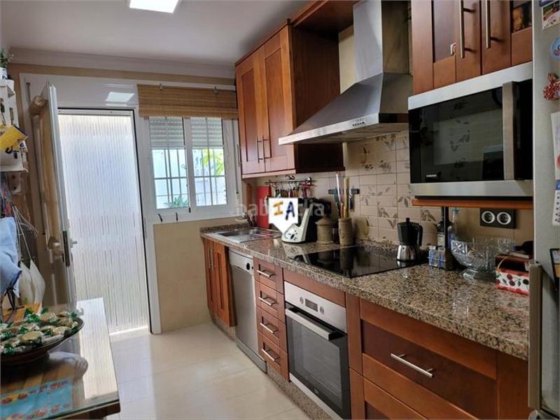 Foto e36adae0-35d4-494e-96c1-d6b592fd5db9. Maison jumelée avec parking dans Mollina