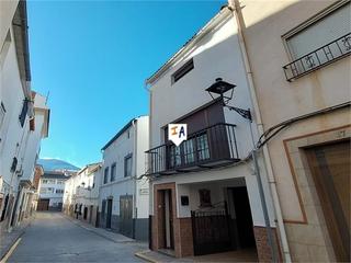 Casa adossada a Valdepeñas de Jaén