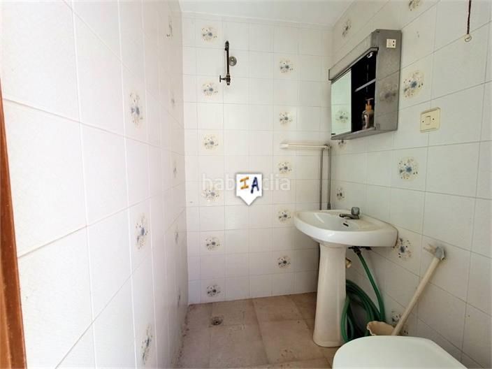 Foto 45b914e4-aab0-42de-9954-7c6c7e16edce. Casa a schiera con parcheggio in Rute