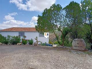 Country house in Iznájar