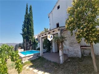 Casa adossada a Castillo de Locubín