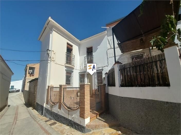 Foto fb1dab23-167c-4823-9633-6b339965ba66. Casa adosada en Moclín