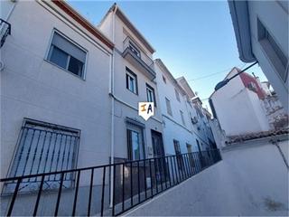 Casa adossada a Castillo de Locubín
