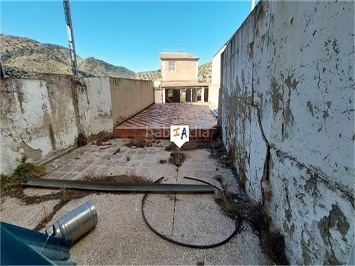 Foto bd7b9813-eb34-4f71-9e63-83b5c17010e1. Maison jumelée dans Algarinejo