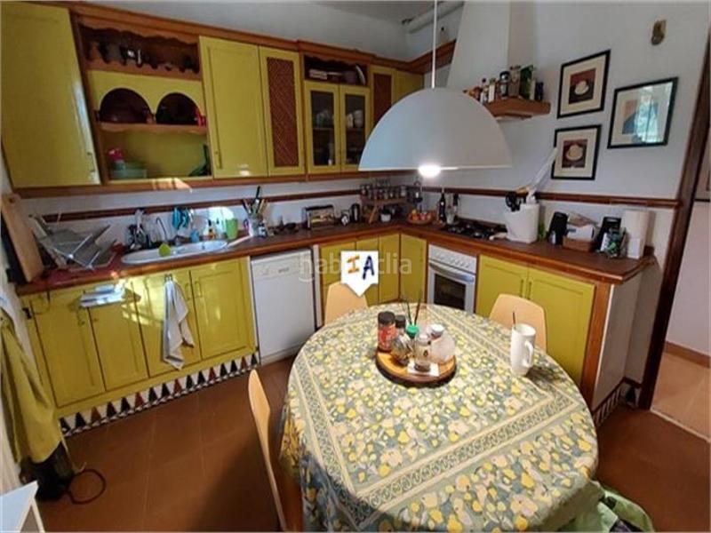 Foto c409ec53-a3ee-4d0a-ba78-1e88fc07f4b0. Masia amb aparcament piscina a Priego de Córdoba