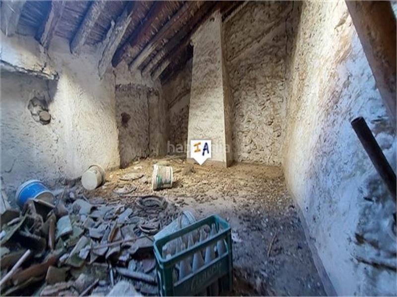 Foto d84a7644-02a5-4aab-babd-a79b63d2c6f4. Casa adosada en Luque