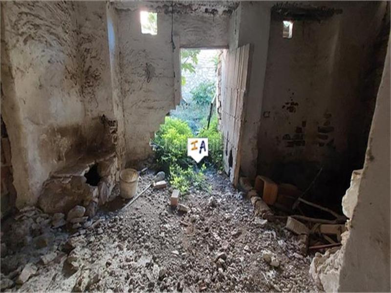 Foto f4868a17-f0ba-41b5-87b6-7d41940d1525. Casa adossada amb aparcament a Luque