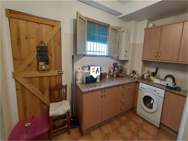 Foto 6ef10f69-75cd-42f4-9d4a-7007f046acc7. Casa adossada a Castillo de Locubín