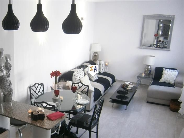 Foto f6641496-a306-40eb-aaec-2ffeb59d6f75. Maison jumelée dans Pruna