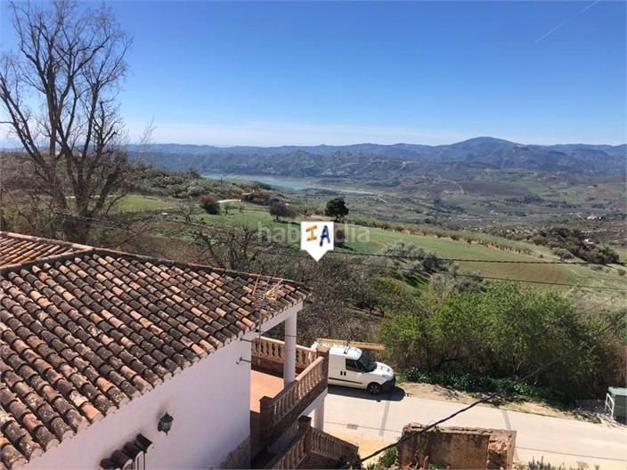Foto 57f44f23-8e38-48e4-8079-2df0a9daf179. Semi detached house in Alcaucín
