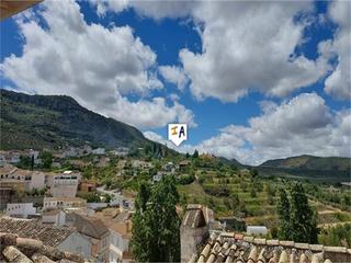 Casa adossada a Castillo de Locubín