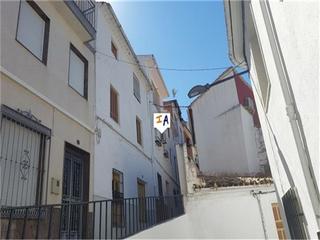 Casa adossada a Castillo de Locubín