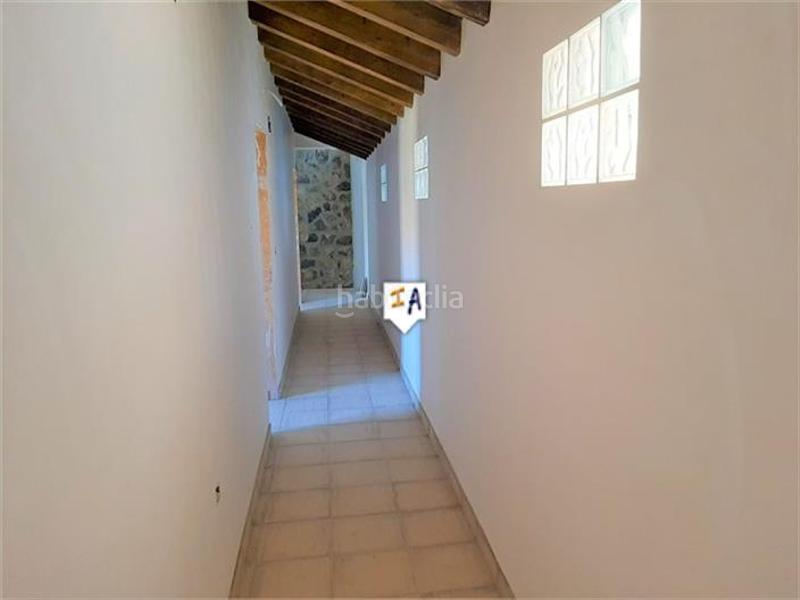 Foto f40ec773-ceaa-456d-981b-e70e0cc2642c. Masía en Montefrío