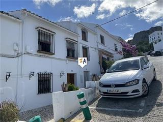 Casa adossada a Zuheros