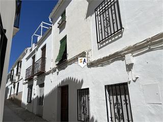 Casa adossada a Zuheros