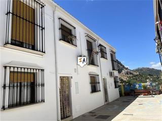Casa adossada a Zuheros