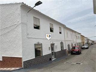 Casa adossada a Castillo de Locubín