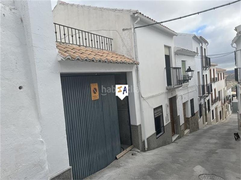 Foto 10136891-f415-46ed-98d1-0bbf03f638c2. Casa adossada amb aparcament a Luque
