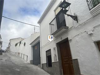 Casa adossada a Luque