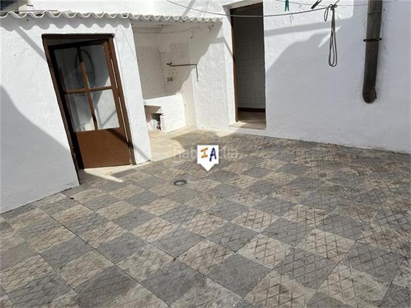 Foto 707eabd4-666b-44c5-b8dd-bb677e917453. Casa adossada a Cabra